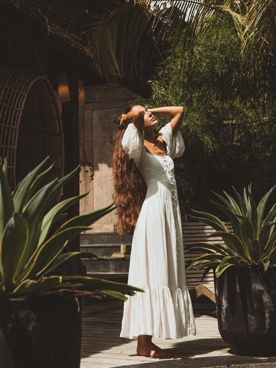 Norma Kamali Dresses & Skirts - Norma Kamali White Midi Button-Front Puff Sleeve Dress